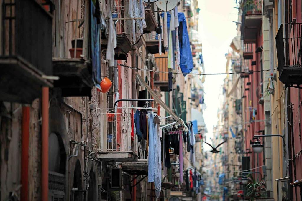 Smart'S House Deluxe Quartieri Spagnoli Napoli Eksteriør bilde